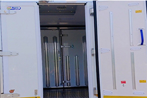 二層式車両で、冷蔵品と冷凍品を同時輸送可能！